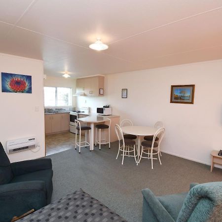 Avon Motel Hawera Exterior photo